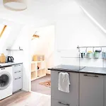 Appartment Im Dg Berlin / 5 Min Zur Messe