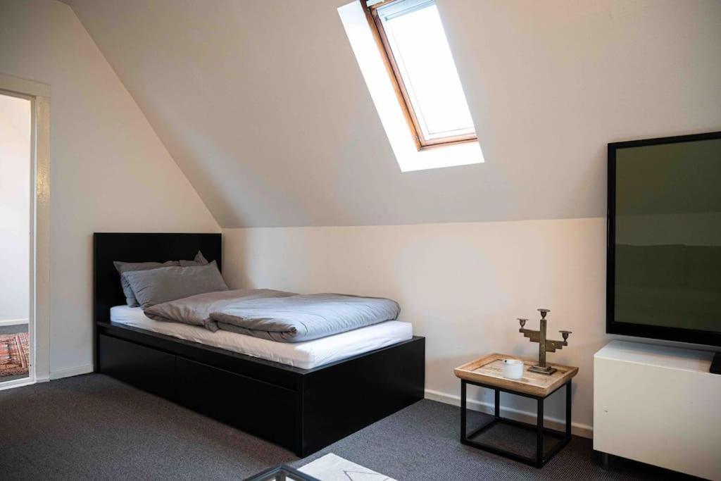 Appartement Im Dg / 5 Min Zur Messe Berlijn
