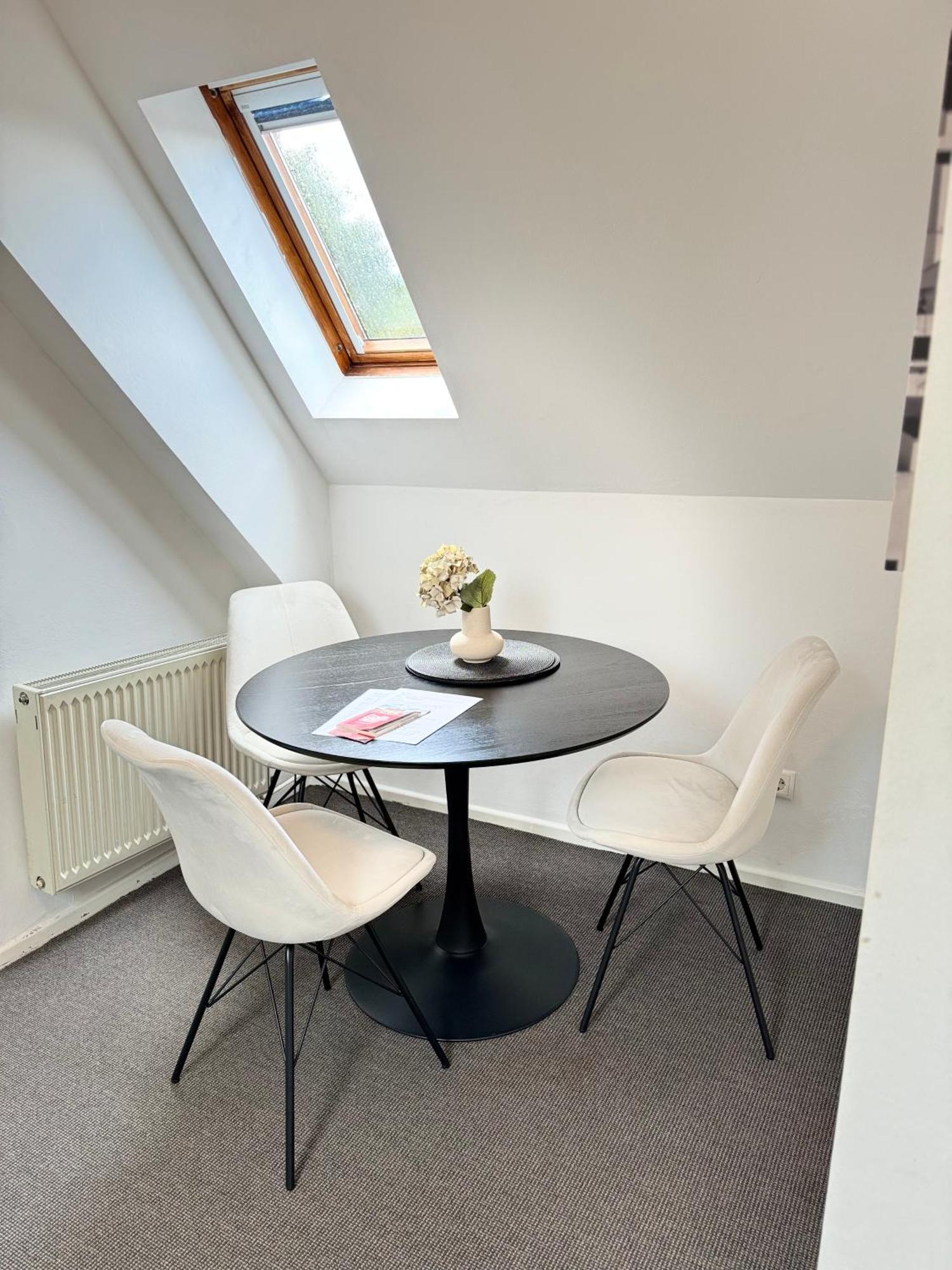 Appartement Im Dg / 5 Min Zur Messe Berlijn